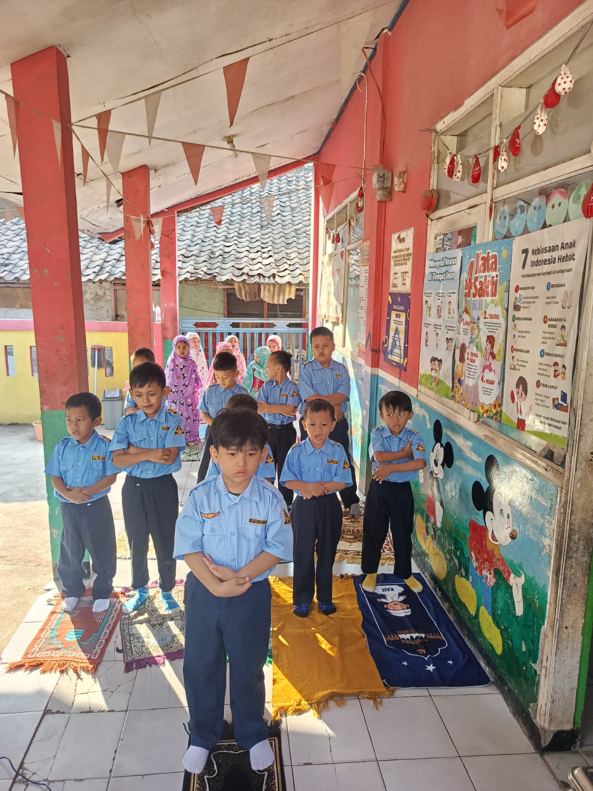 Kegiatan Pembiasaan anak anak Kb Azzahra di Pagi hari Sholat Dhuha Bersama